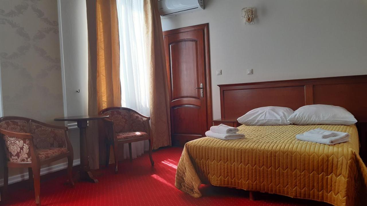 Dworek Vesaria Lublin Exteriör bild